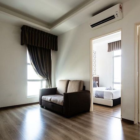 E-Red Hotel Melaka Екстер'єр фото