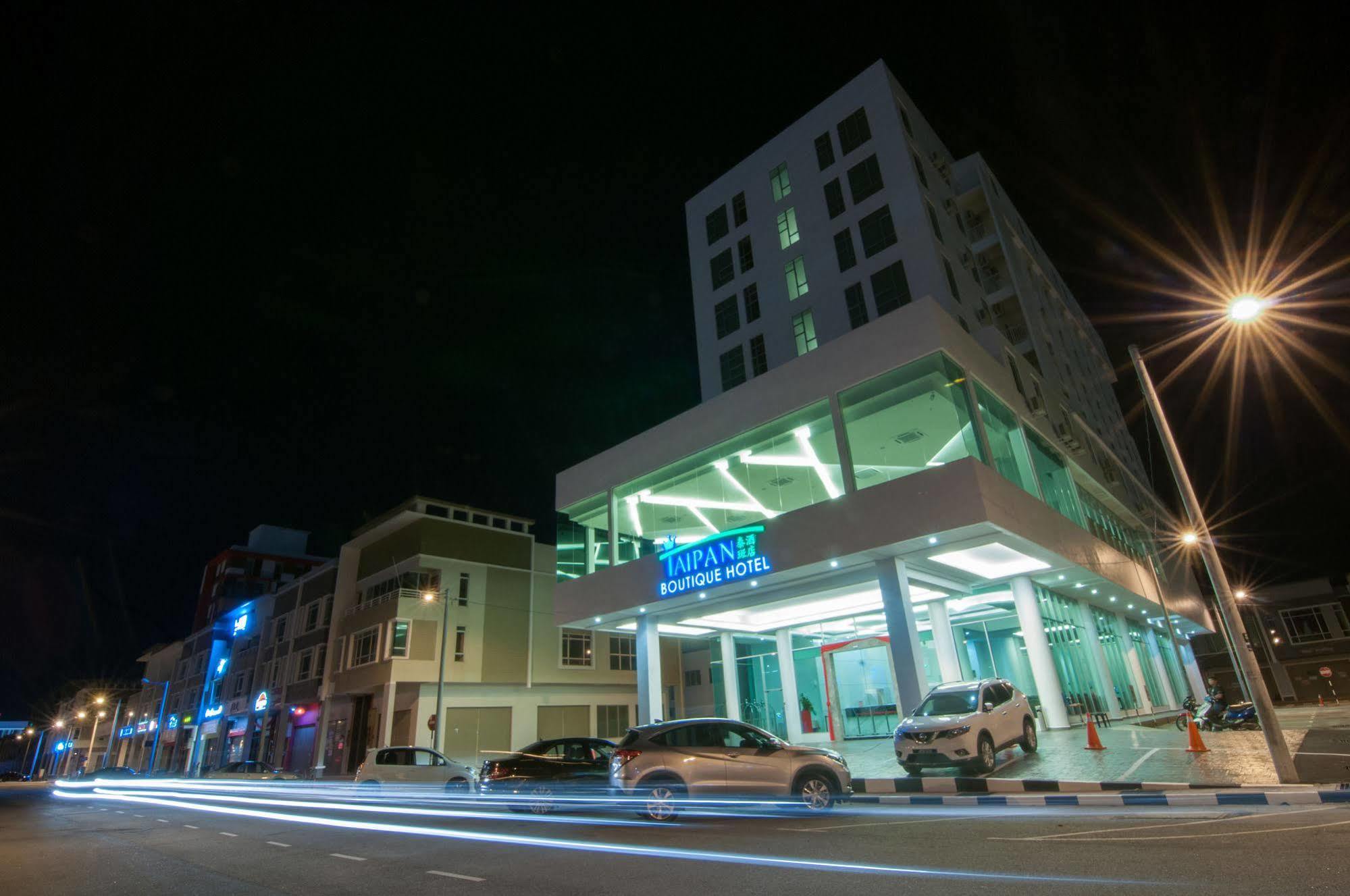 E-Red Hotel Melaka Екстер'єр фото