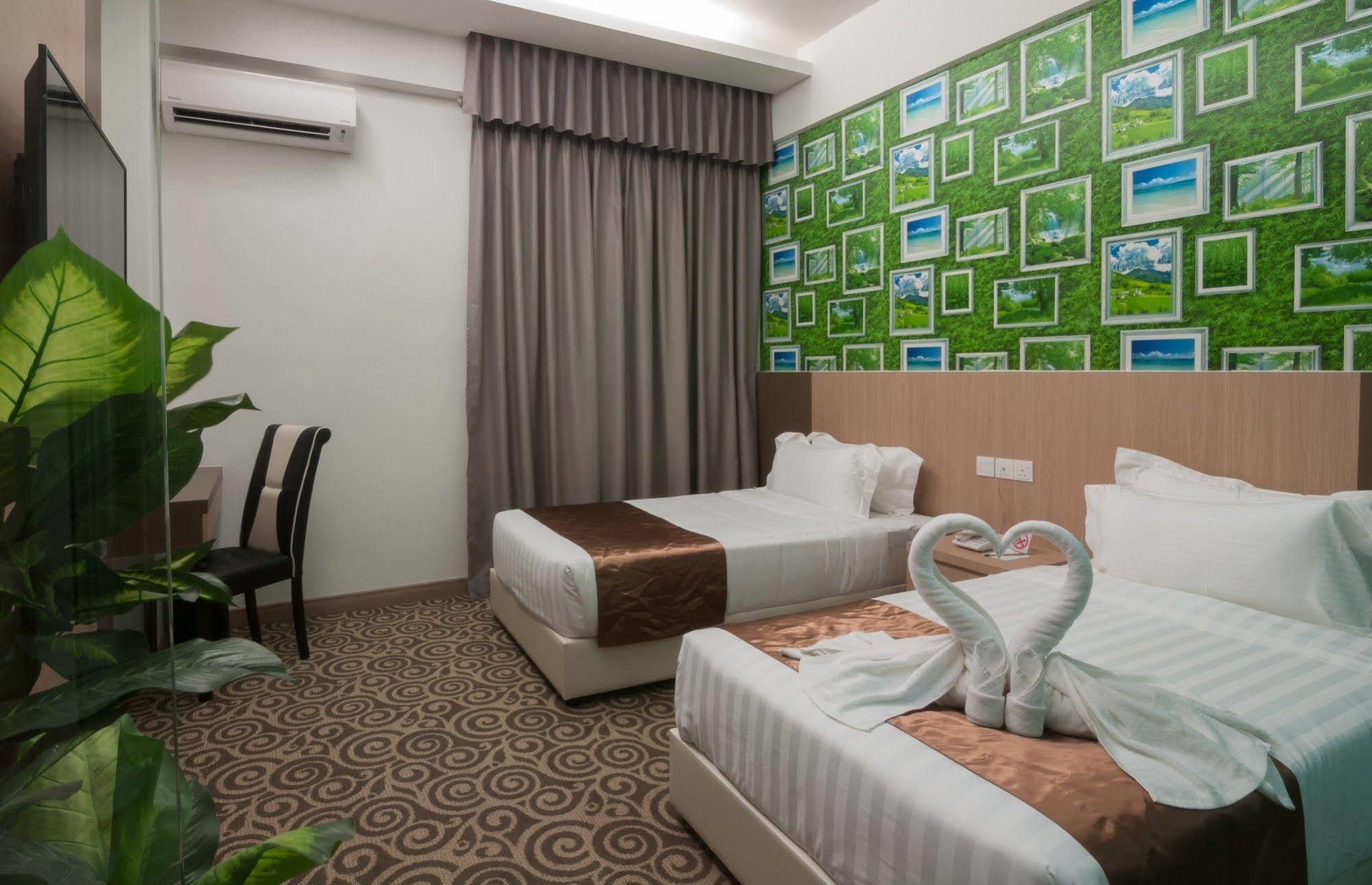 E-Red Hotel Melaka Екстер'єр фото