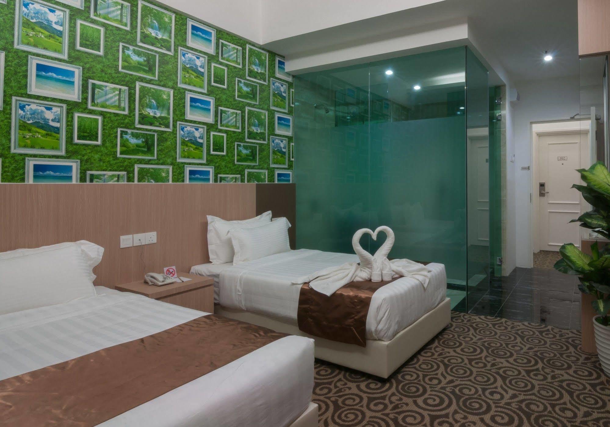 E-Red Hotel Melaka Екстер'єр фото