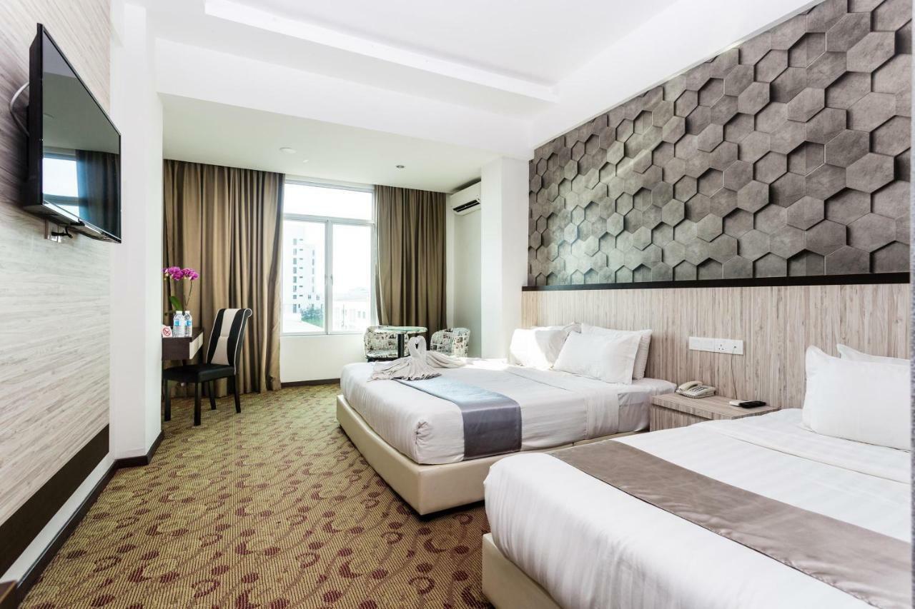 E-Red Hotel Melaka Екстер'єр фото